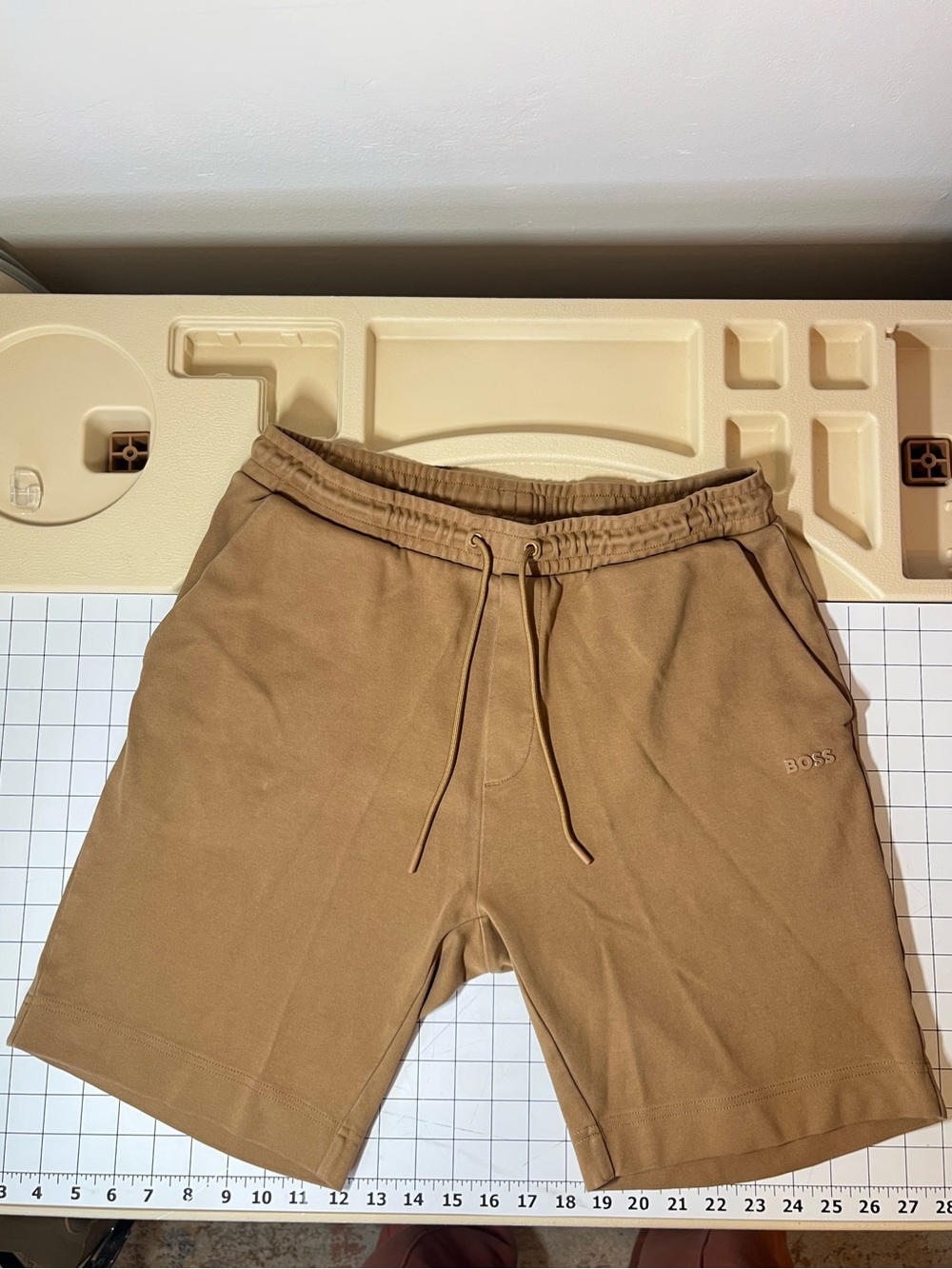 BOSS Men's Brown Drawstring Hybrid Shorts
